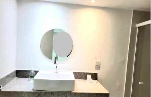 Vista para a lagoa - Enseada Azul, perto da Bacutia e Peracanga - Duas suítes Ar Condicionado - Varanda Gourmet - Lazer Completo, piscinas, quadras, sauna, pescaria, náutica, bar, restaurante, parques - Estacionamento e Portaria 24h - Foto 73