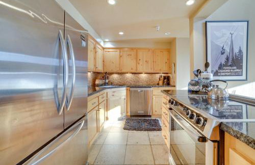 Mammoth Lakes Condo - Steps to Ski Lift! - Photo 8