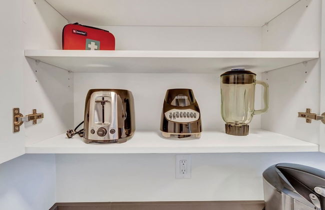 Convenient 2BR Apt w Covered Parking SLC - Foto 13