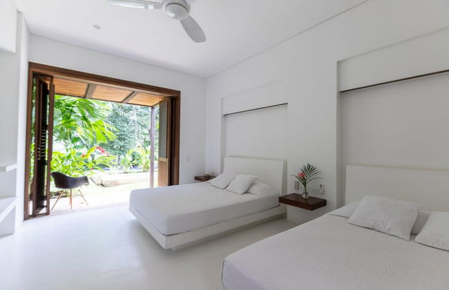 w Beautiful 4BR Villa at Mesa de Yeguas - Photo 15