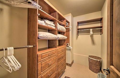 Stunning Ski-InandSki-Out Penthouse Condo with Hot Tub - Foto 30