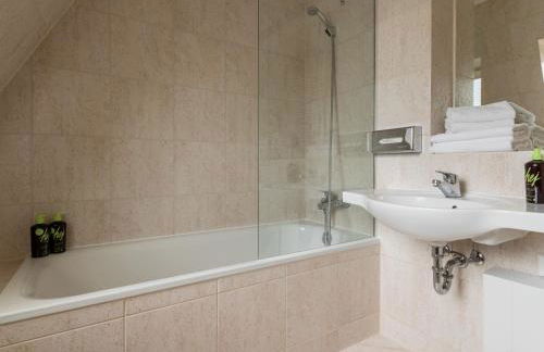 Flower's Berlin by Limehome - Digital Access - Foto 16