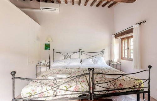 Scheggino - Casale con piscina e splendida vista - Foto 16