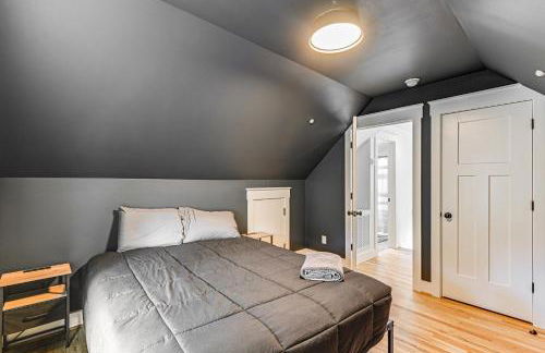 12 South Neighborhood Home with Modern Flair! - Foto 16