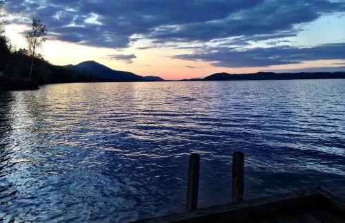 Luxury Lake Memphremagog Loft - 2 Bedrooms Water Views Firepit & Dock near Jay Peak - Foto 4