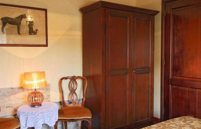 Farmhouse With Stables, Horses and the Ability to Make Horseback Riding - Foto 6