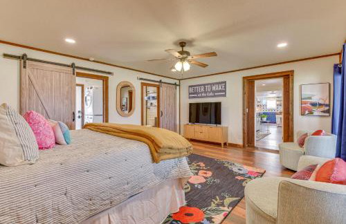 Lakefront Graford Home with Fire Pit and Private Dock! - Foto 12