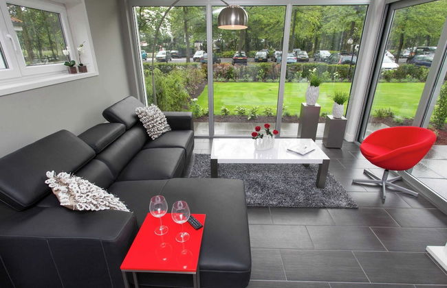 Family Getaway w/ Garden - Photo 6