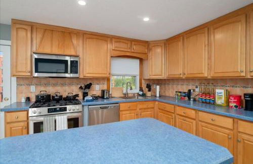 6 bdr Yonkers Home 2 Apts Balcony & Parking - Foto 6