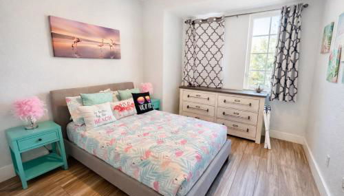 Vacay Vibes-2 Pools, Pickleball, Coffee Bar, 2 Jacuzzis, Food Truck - Foto 3, wardrobe