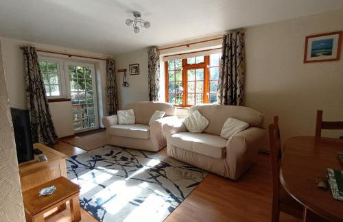 Rural Farm Stay with 6 cottages, 4 miles to Barnstaple, Pet friendly, Daily animal experiences, Outdoor heated pool, Games barn, Free fast WiFi, Free parking - Foto 18