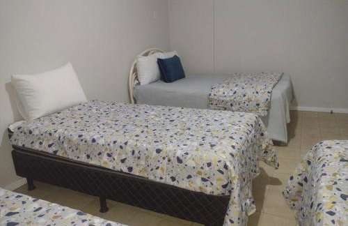 Apartamento amplo 10 mim da praia - Foto 25