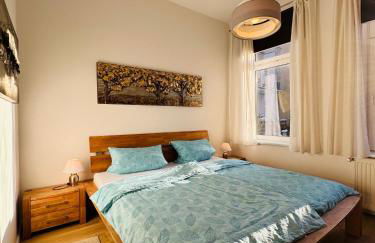 Attraktive Wohnung im grünen Hinterhof - Foto 2