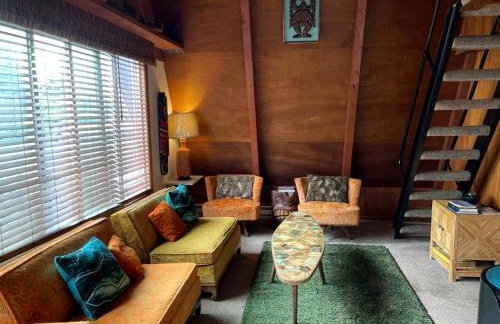 Stunning A Frame with Fantastic Views in Otter Rock, Oregon - Foto 2