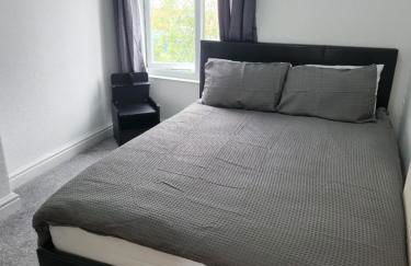 Doncaster Serviced Accommodation - Apartments - 3 Bed House-Close To A1 & M18 - Contractors - Business Travellers - Families - Foto 15