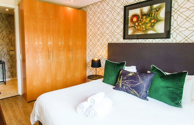 Three Bedroom Apartment - Fully Furnished and Equipped - Foto 2