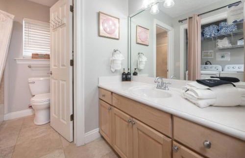 Beach Getaway for 15 A Few Steps from the Sand - Foto 56