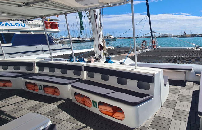 Paseo en catamarán de día completo - Foto 2