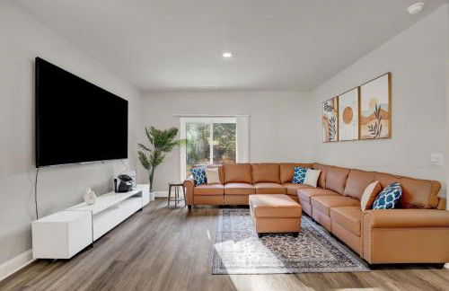 5kings Pool pickle-ball 100"TV PS5 fishing pond - Foto 1