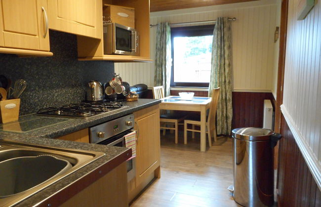 Bluebell Lodge 5 with Hot Tub - Photo 9