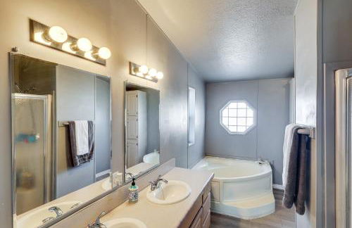 Golf, Fish and Unwind! Group Getaway in Fort Mohave - Foto 14