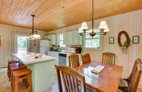 Pinnacle Mountain Falls Sunset Cottage with Deck - Foto 8