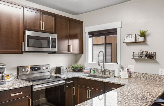 The Yellowstone Hideaway Unit B - Photo 10