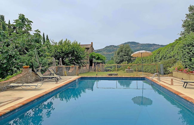 Stunning Villa With Terrace and Private Pool in Tuscan Hills - Foto 9