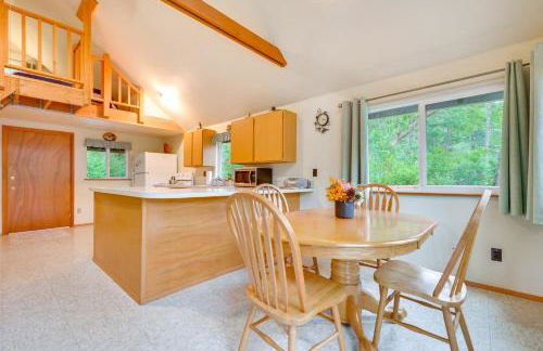 Cozy Hideaway on Key Peninsula with Serene Views! - Foto 8