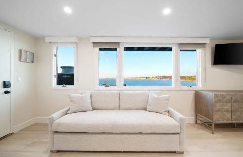 New Modern Studio - Stunning Ocean view - Photo 11