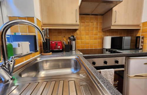 St 6 - 2 min Walk from Tube Cozy Studio Apartment - Foto 6