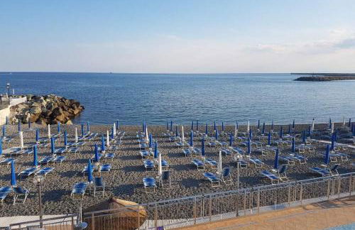 Mydollhouse delizioso appartamento fronte mare - Foto 2