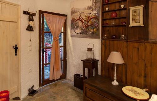 Dandy Villas Agoriani-Chalet Orelia-Fireplace - Foto 8