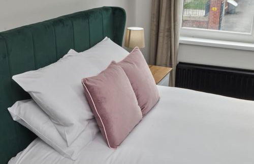 Cosy 3-Bedroom House in Seaham - Street Parking - Photo 10