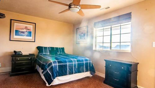 Tacit Shadow Resort Aviator Queen Suite, Gym, Coffee Bar, Hot-Tub, Free Laundry, Food Available - Foto 1