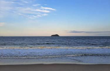 Apê estilo Resort c/ pé na areia e vista mar, próximo ao Beto Carrero - Foto 59