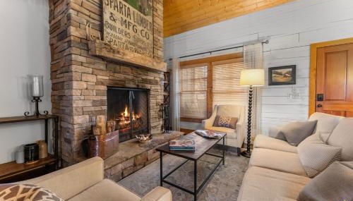 Lodge with Grill, Fireplace and Club Access - Foto 5