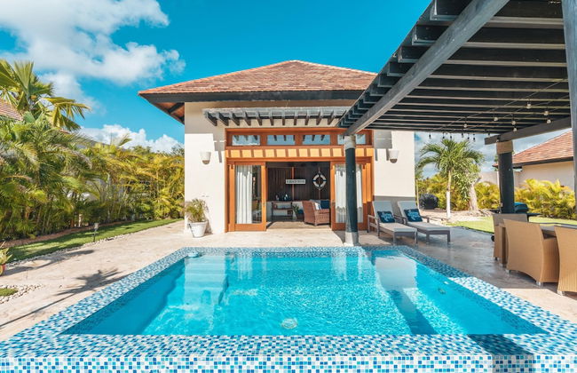 Bungallow With Private Backyard and Pool - Foto 14