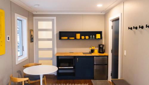 Modern Tiny House with hot tub & river near Stowe - Foto 5