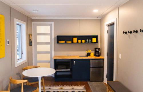 Modern Tiny House with hot tub & river near Stowe - Foto 5