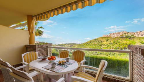 View of the sun apartment with pool - Happy Rentals - Foto 2