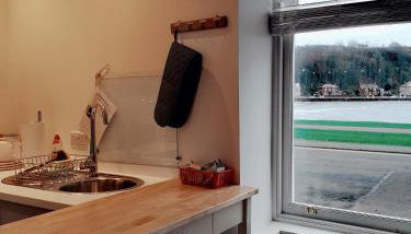 Beside the Bay - Photo 5