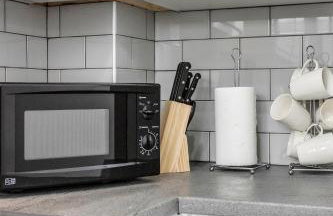 Lovely House in Dagenham / Barking with free parking, WiFi & Garden - Foto 16