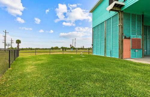 Steps to the Beach | Tiki Bar Fun | Epic Bay Views | Sleeps 8 - Foto 50