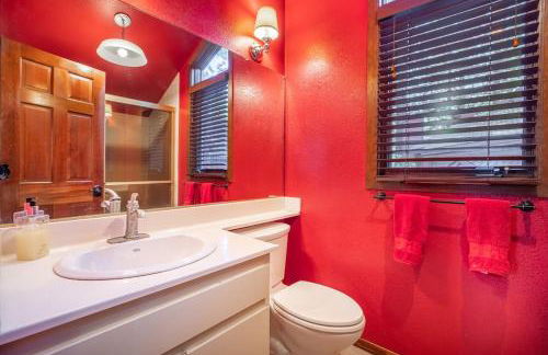 Townhouse Art Gallery in Mammoth's Best Location - Photo 18