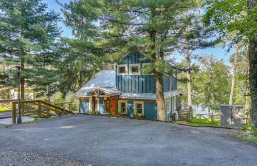 Lakefront Cottage with Dock, Hot Tub and Fire Pit - Foto 32