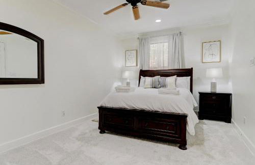 Luxury Home Minutes to Downtown Close to Everything Nice - Foto 21