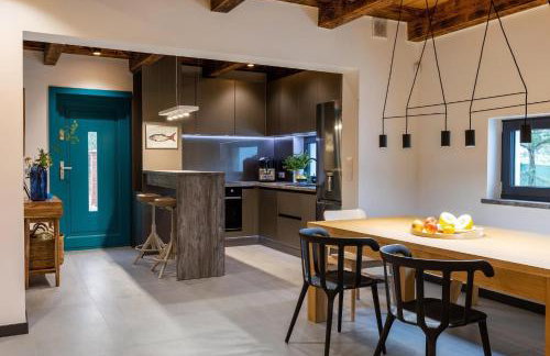 Nowoczesny dom nad jeziorem Zarybinek-Mazury Rybno, z własnym dostępem do linii brzegowej oraz łódką - Foto 19