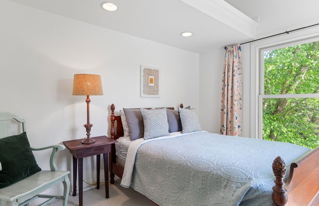 Beautiful Home on a Quiet Lot, Sleeps 14, Treehouse & Game Room! - Foto 6