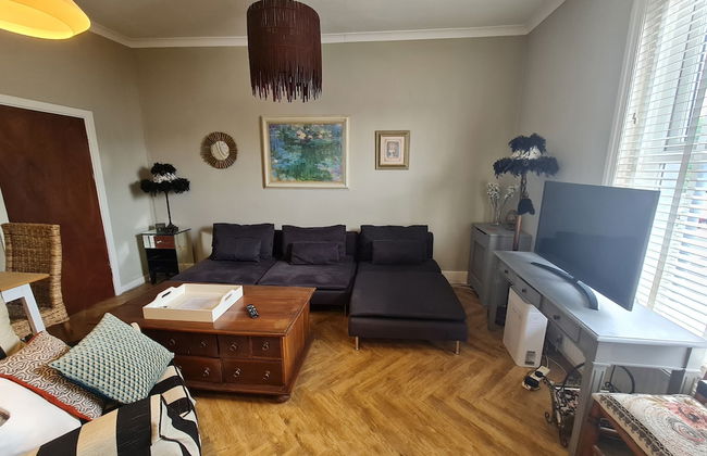 Beautifully Decorated 1-bed Apartment in Sale - Photo 10